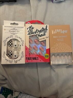 Faux Press-On Nails - Pink Heart Design